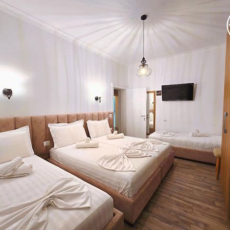 Vila Hk Kruje Luaran gambar